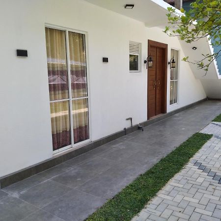 Golden Villa อัมบาลังโกดา ภายนอก รูปภาพ