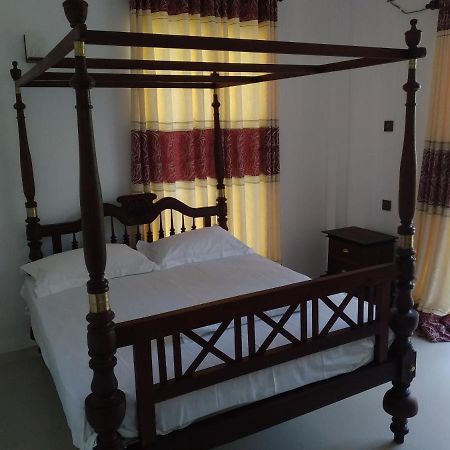 Golden Villa อัมบาลังโกดา ภายนอก รูปภาพ