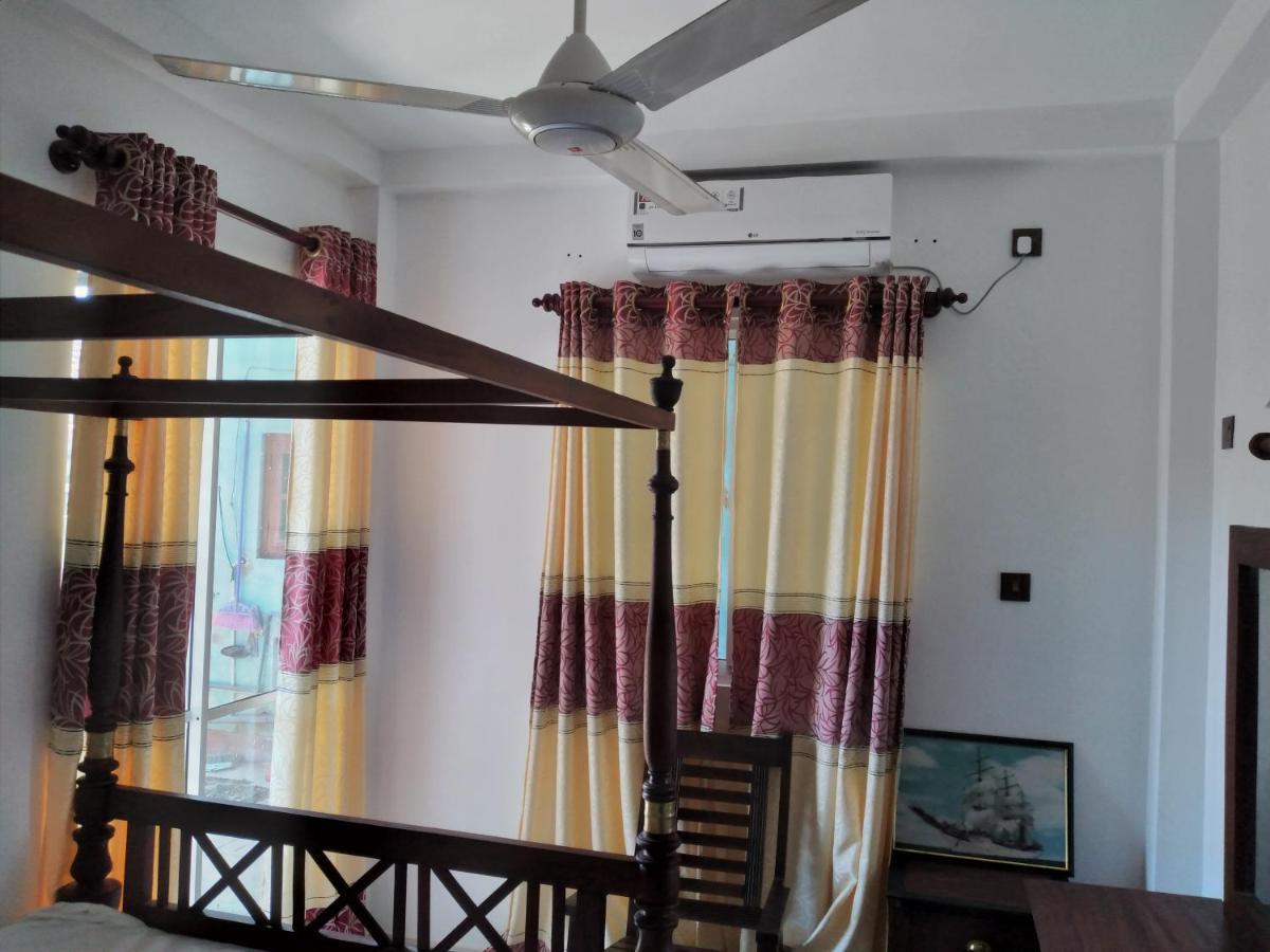 Golden Villa อัมบาลังโกดา ภายนอก รูปภาพ