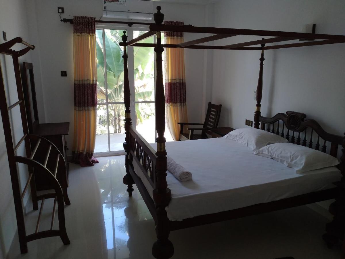 Golden Villa อัมบาลังโกดา ภายนอก รูปภาพ